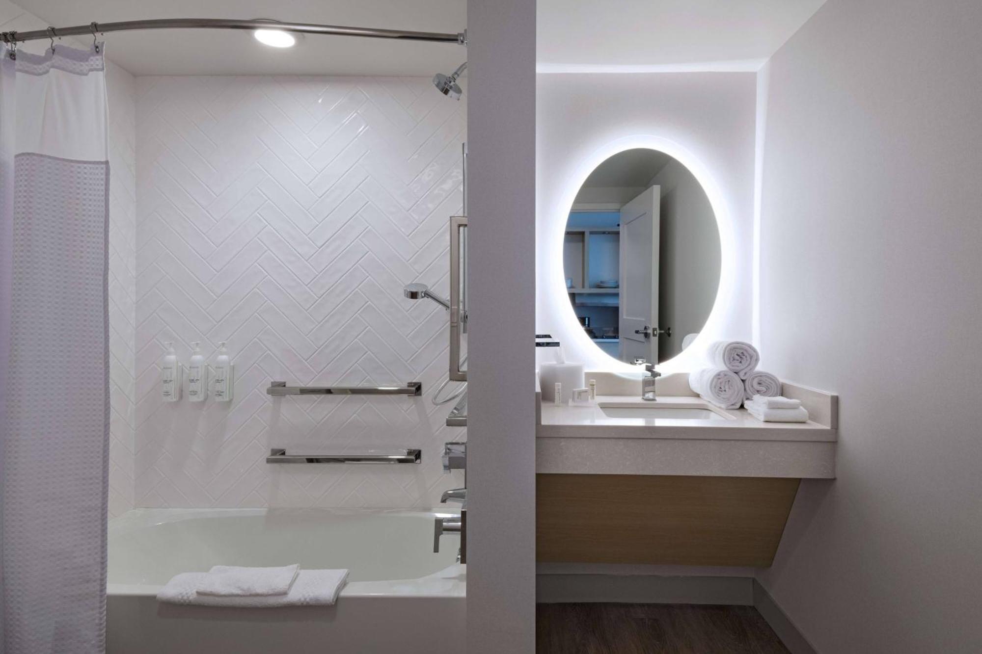 Towneplace Suites By Marriott Brentwood Екстериор снимка